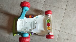 Correpasillos para bebé con actividades
