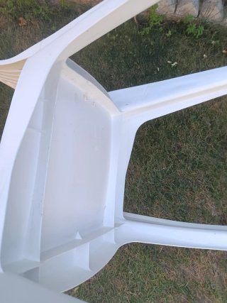 2 Sillas de Plástico Blancas
