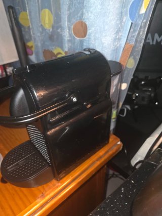 Cafetera Nespresso DeLonghi Inissia EN80.B