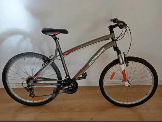Bicicleta Rockrider Gris y Roja