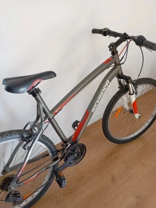 Bicicleta Rockrider Gris y Roja