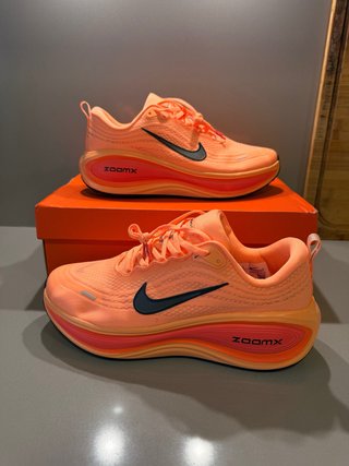 Nike Vomero Plus Naranja