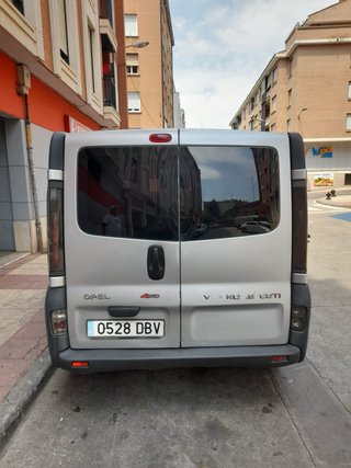 Opel Vivaro 2004