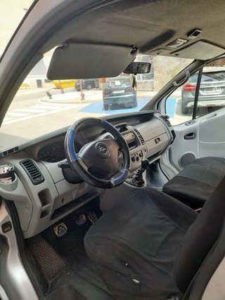 Opel Vivaro 2004