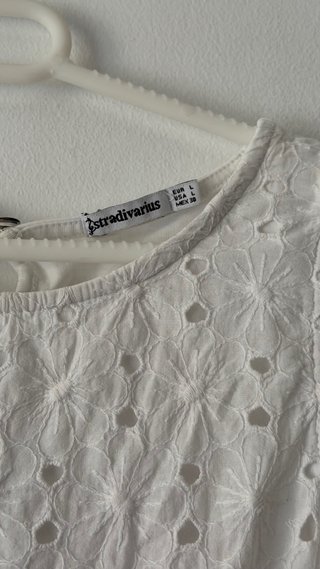 Blusa blanca con flores