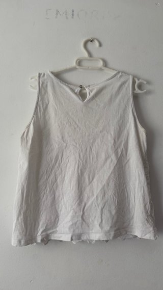 Blusa blanca con flores