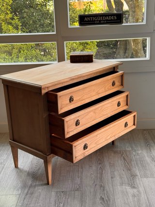 Cómoda Antigua Luis XVI francesa madera lavada