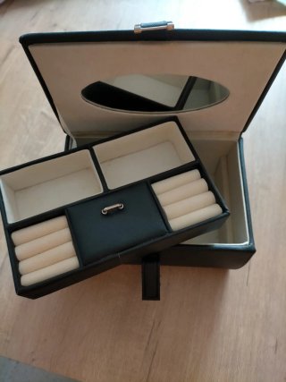 Joyero negro y beige con espejo