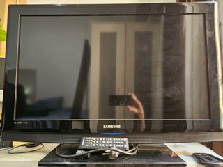 TV Samsung 32 (81 cm) pulgadas modelo LE32B350F1W