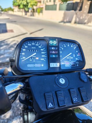 BMW K 75 Naked Negra