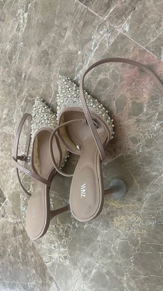 Tacones Zara Pedrería Beige/Plata