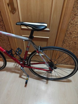 Bicicleta de carretera Btwin 1909Roja