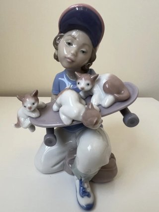 2 FIGURAS DE LLADRÓ ROTAS