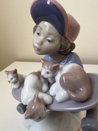 2 FIGURAS DE LLADRÓ ROTAS