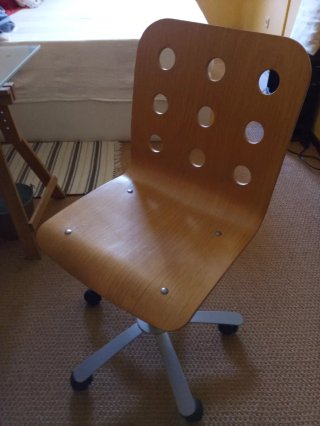 Silla IKEA con ruedas