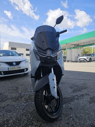 Yamaha NMAX Tech MAX 125 2025 Gris