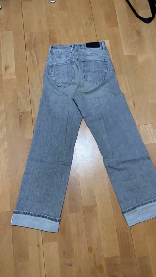 Pantalón tejano Salsa Jeans gris