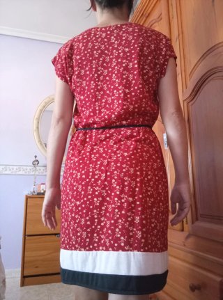 Vestido de verano corto rojo estampado floral