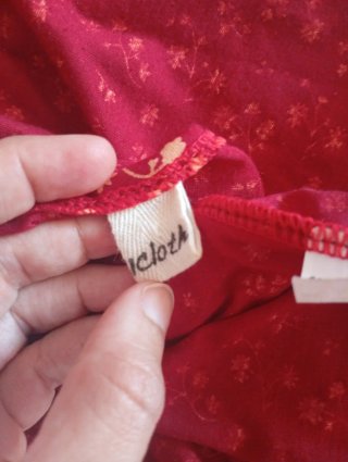 Vestido de verano corto rojo estampado floral
