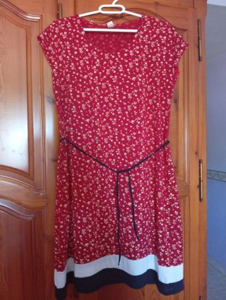 Vestido de verano corto rojo estampado floral