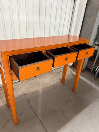 Consola de madera lacada NUEVA