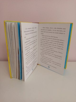 Libro Bob Esponja. Historias de Fondo de Bikini