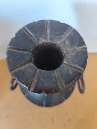 Jarrón de Madera Tallado