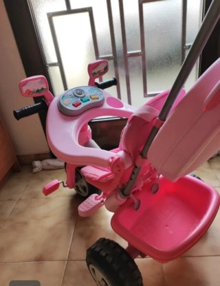 Triciclo rosa para niña