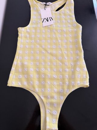 Body Zara fantasia quadri bianchi
