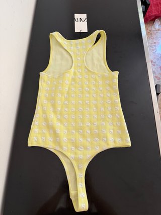 Body Zara fantasia quadri bianchi