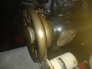 Máquina de coser Singer antigua