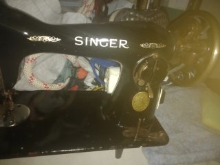 Máquina de coser Singer antigua