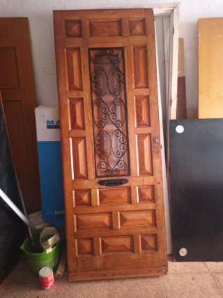 Puerta Castellana Madera con Cristal