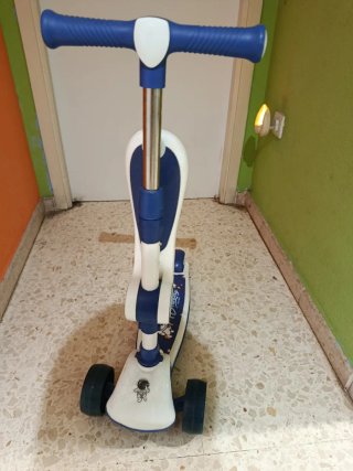 Patín infantil 3 ruedas azul y blanco y azul