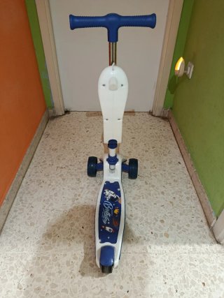 Patín infantil 3 ruedas azul y blanco y azul