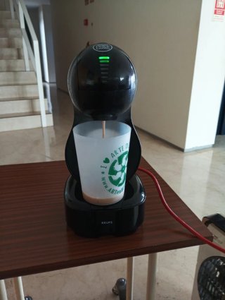Cafetera Dolce Gusto Krups Negra