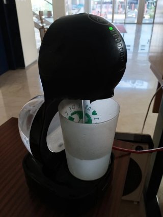 Cafetera Dolce Gusto Krups Negra
