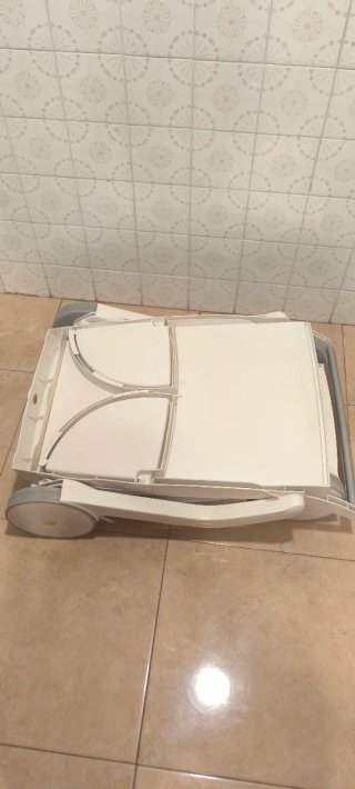 Carrito de bebidas blanco