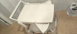 Carrito de bebidas blanco