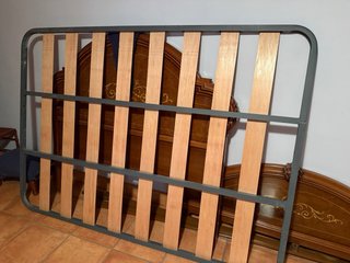 Cama 1.35 con cabecero, piecero y somier