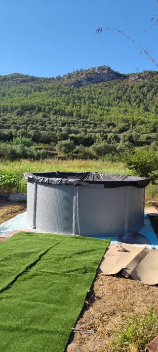Caseta de aperos con terreno