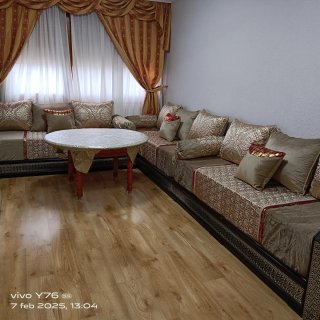 Sofá modular estilo marroquí con almohadas