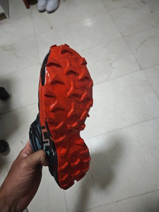 Salomon Speedcross 6 GTX.