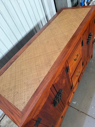 Aparador de madera maciza NUEVA