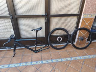 Specialized Aethos 2023 – Cuadro + Ruedas Roval (6