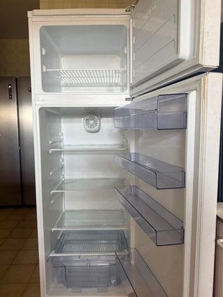 Nevera Beko blanca