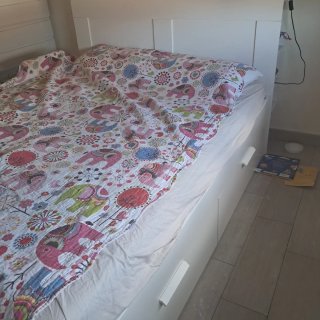 Cama Brimnes 160x200 + somier + cabecero.