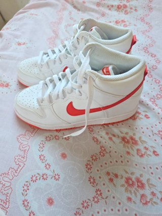 Zapatillas Nike Mujer Blancas y Rojas
