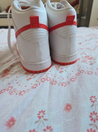Zapatillas Nike Mujer Blancas y Rojas