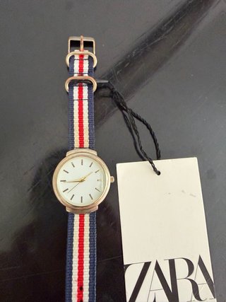 Orologio Zara con cinturino a righe